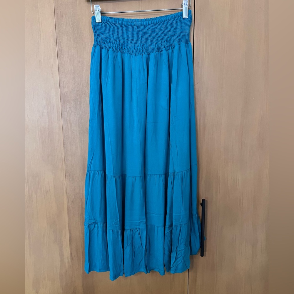 Turquoise Maxi Skirt tiered. NWOT. Medium.